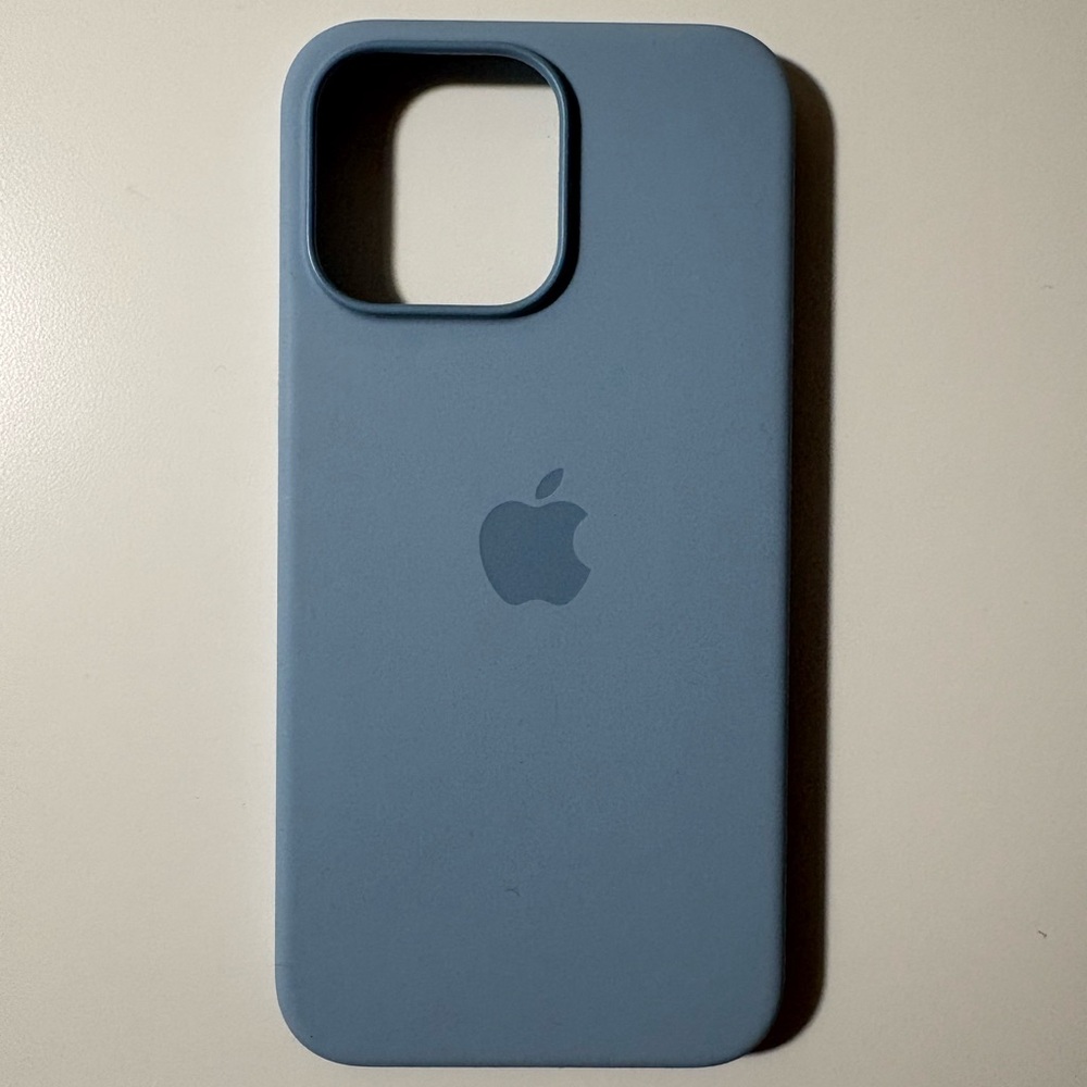 Apple iPhone 15 Pro Max Silicone Case -
Light Blue